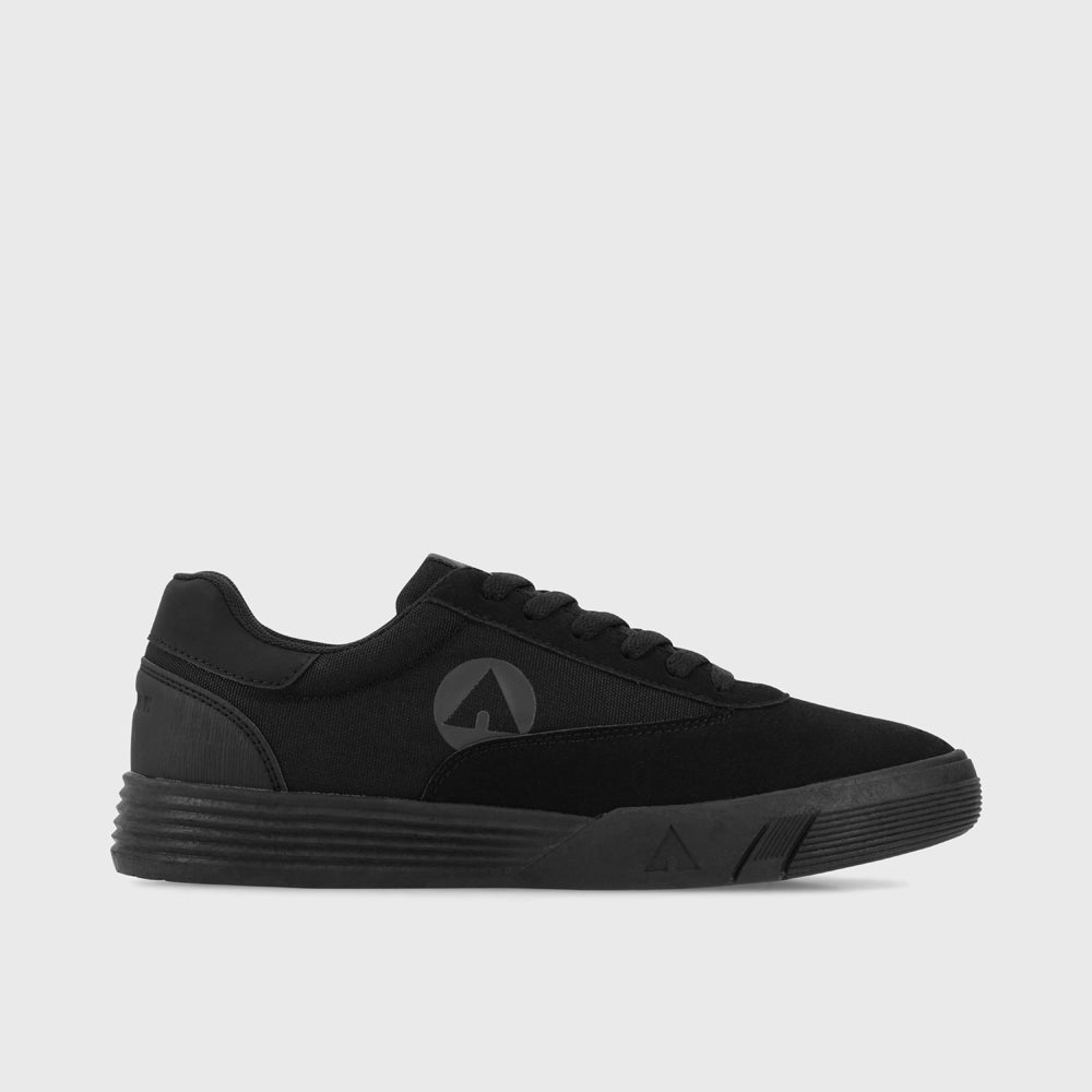 Airwalk Mens Cole Sneaker Black black 181360 Black Tekkie Town