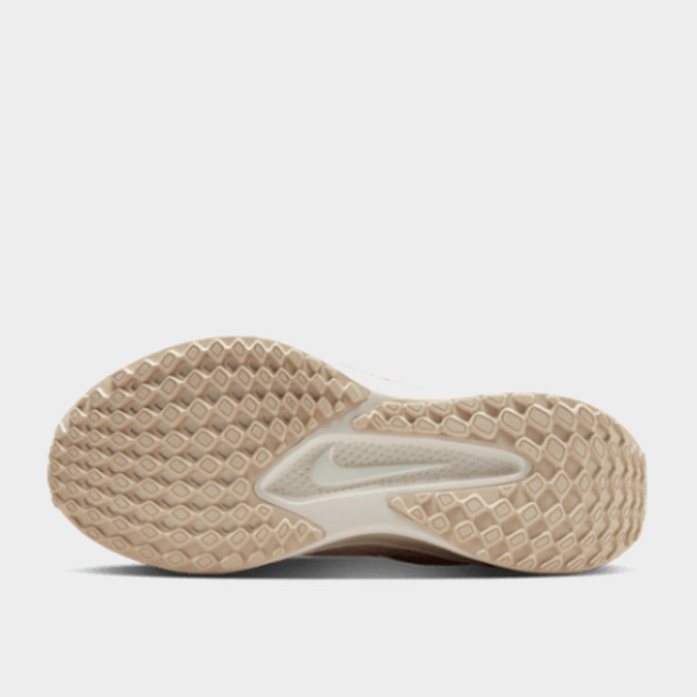 Nike Womens Quest 6 Running Shoes Beige