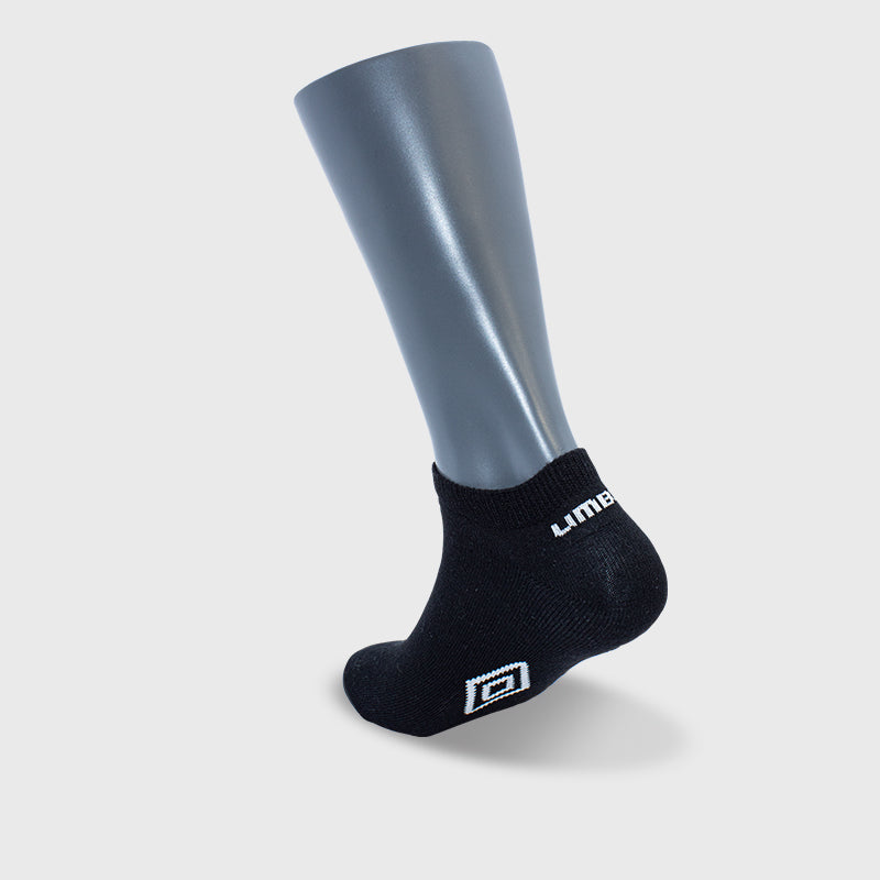 Umbro Unisex 3 Pack Ankle Socks Black/White _ 169709 _ Black