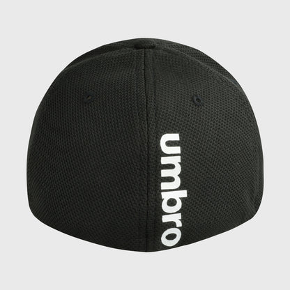 Umbro Fitted Peak Cap Black