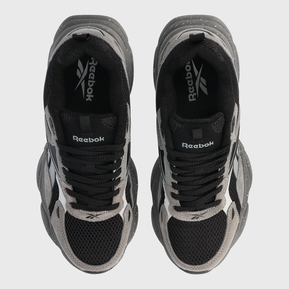 Reebok Mens Charge Run Sneakers Black