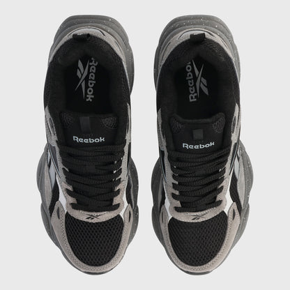 Reebok Mens Charge Run Sneakers Black