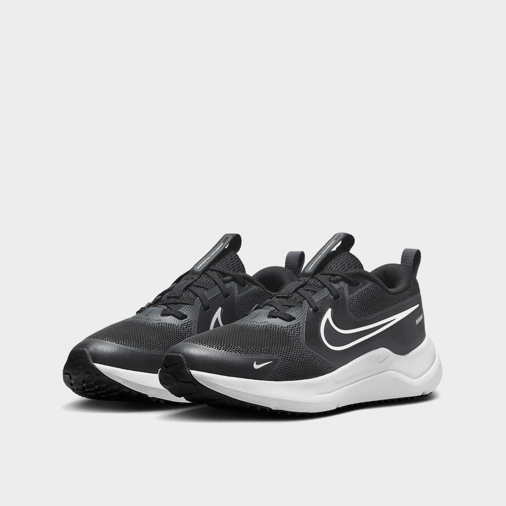 Nike youth black sneakers online