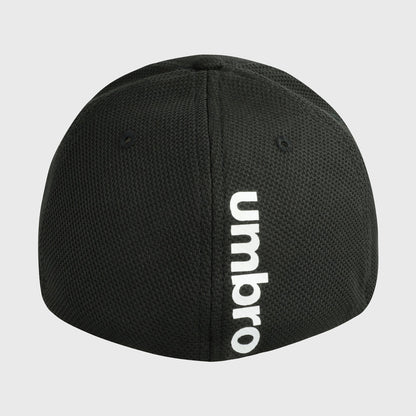 Umbro Fitted Peak Cap Black