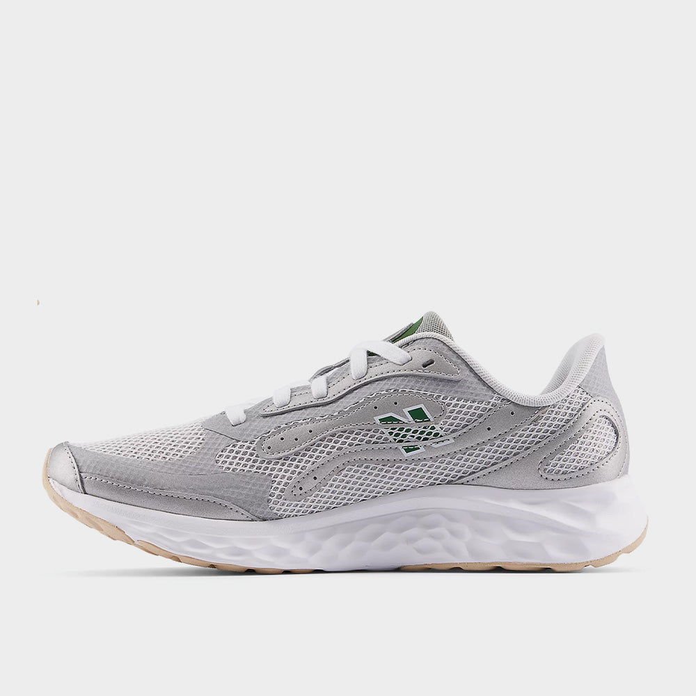 New Balance Mens Arishi Sneakers Silver