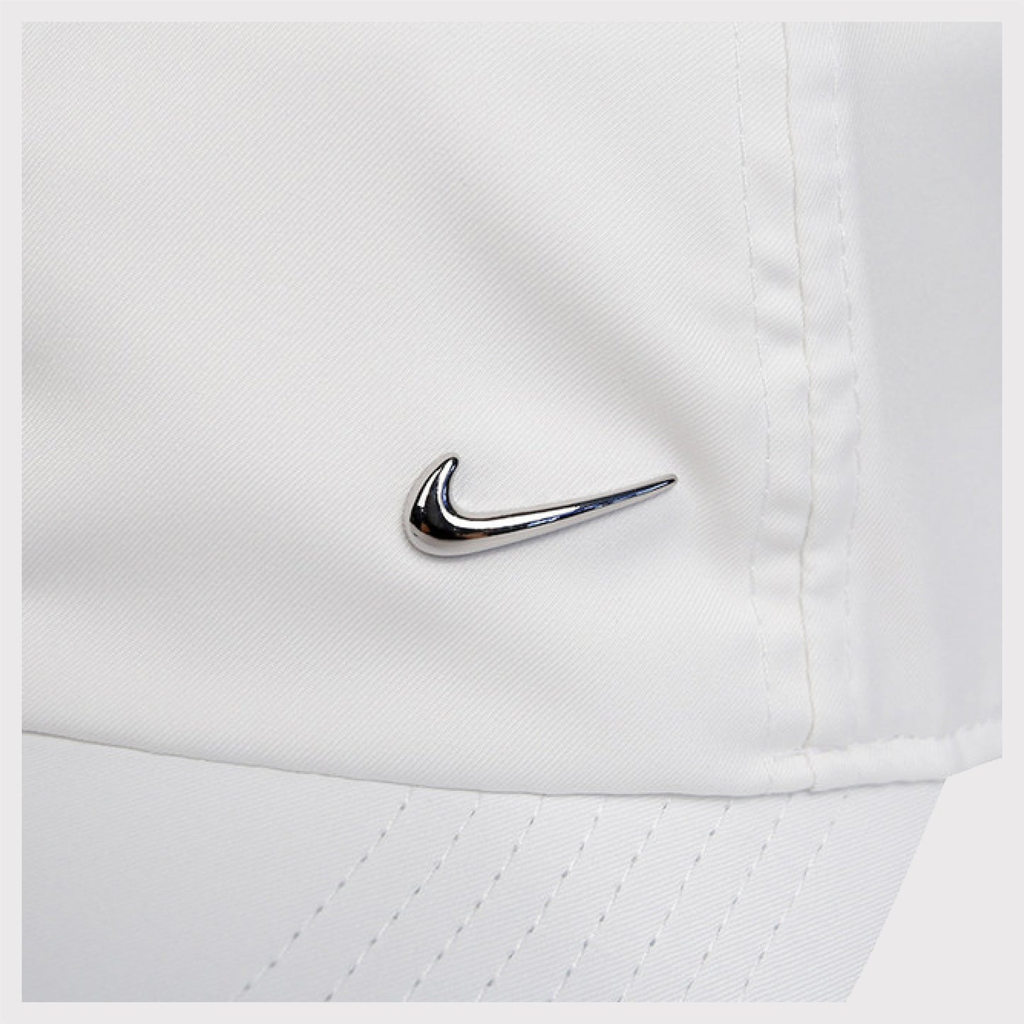 Nike Unisex Heritage 86 Metal Swoosh Sport Cap White
