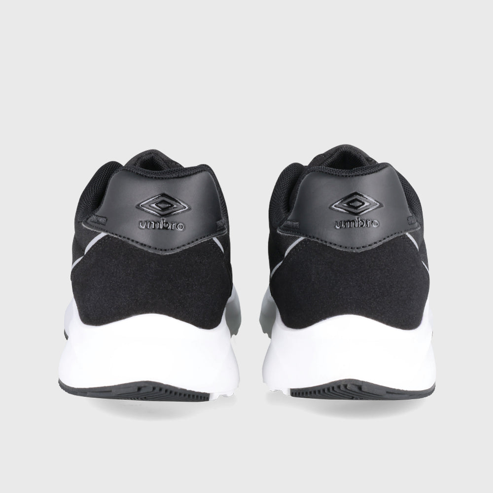 Umbro Mens Ancoats Evolve Sneakers Black