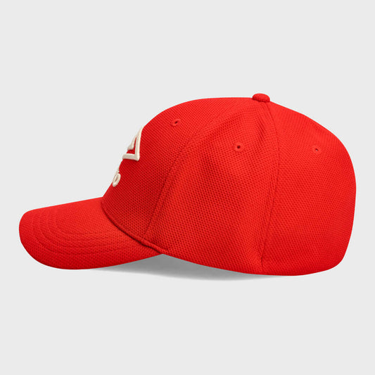 Umbro Fitted Peak Cap Red